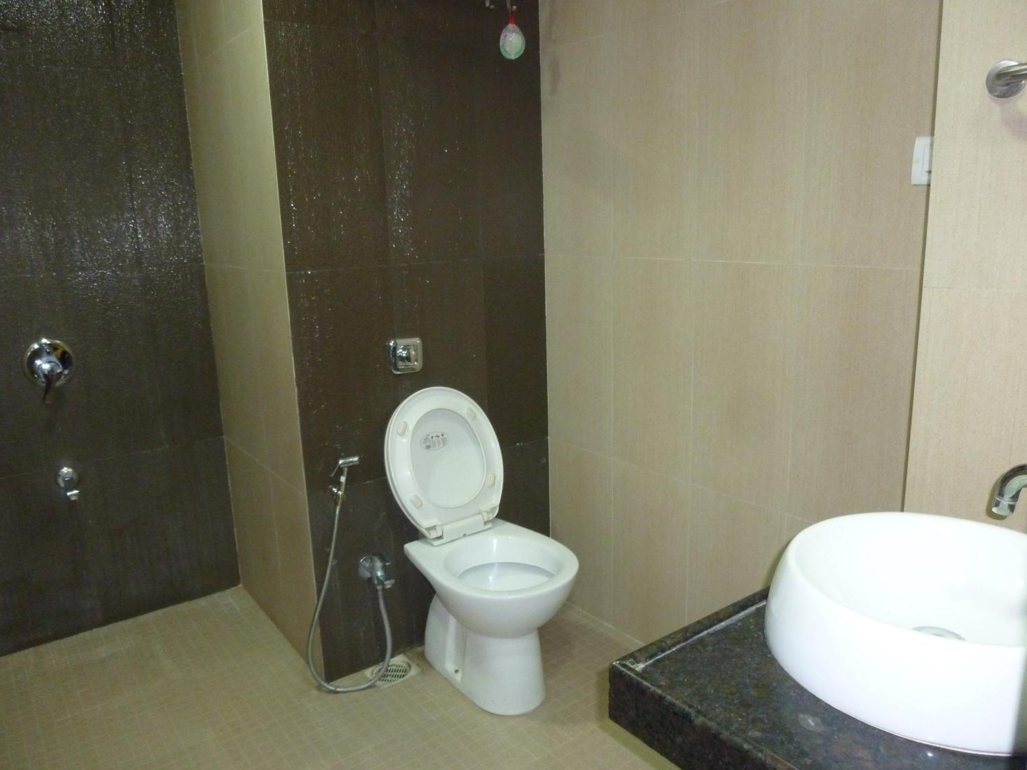 Hotel Regal Palace Mumbai Room photo