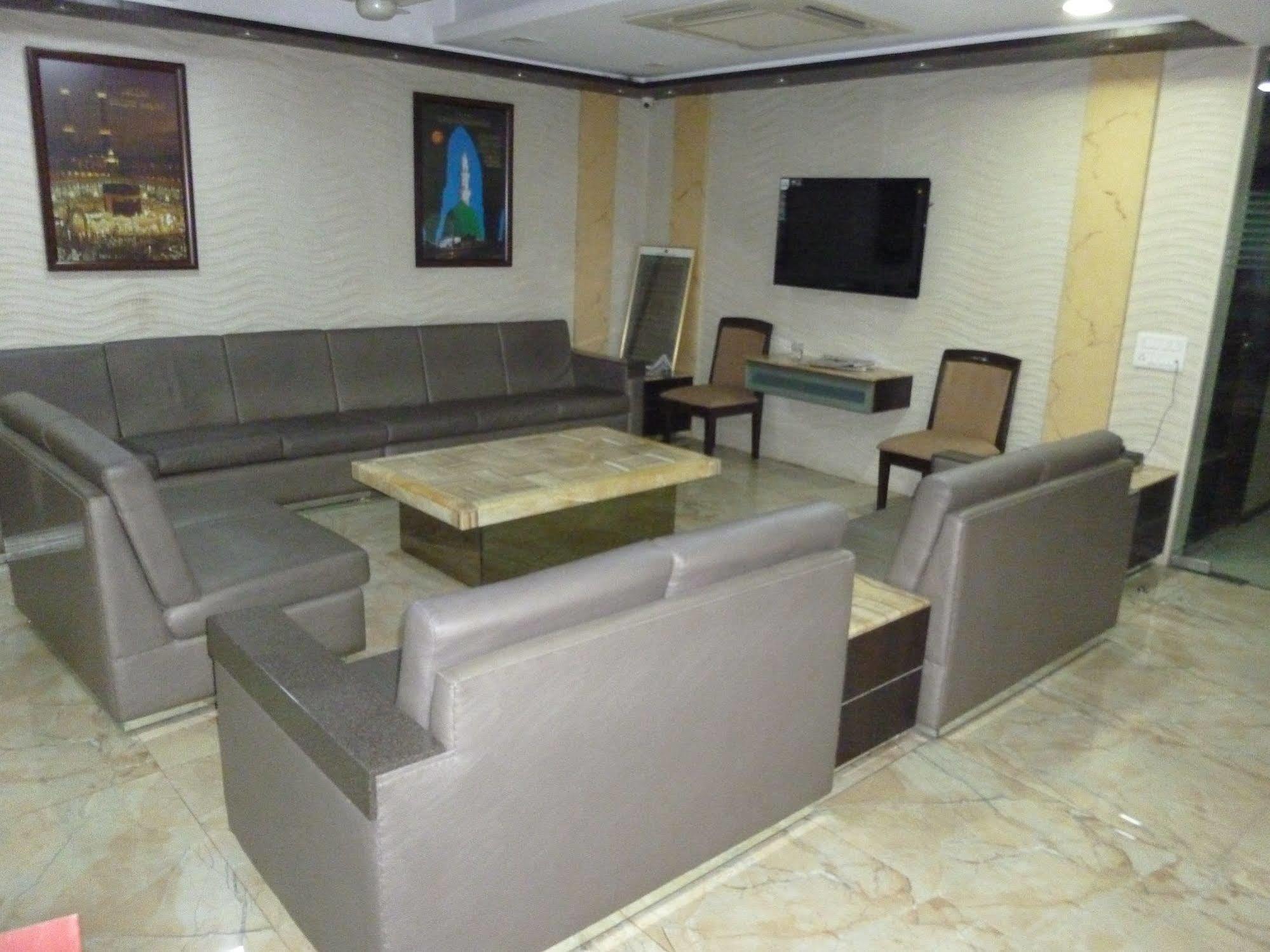Hotel Regal Palace Mumbai Exterior photo