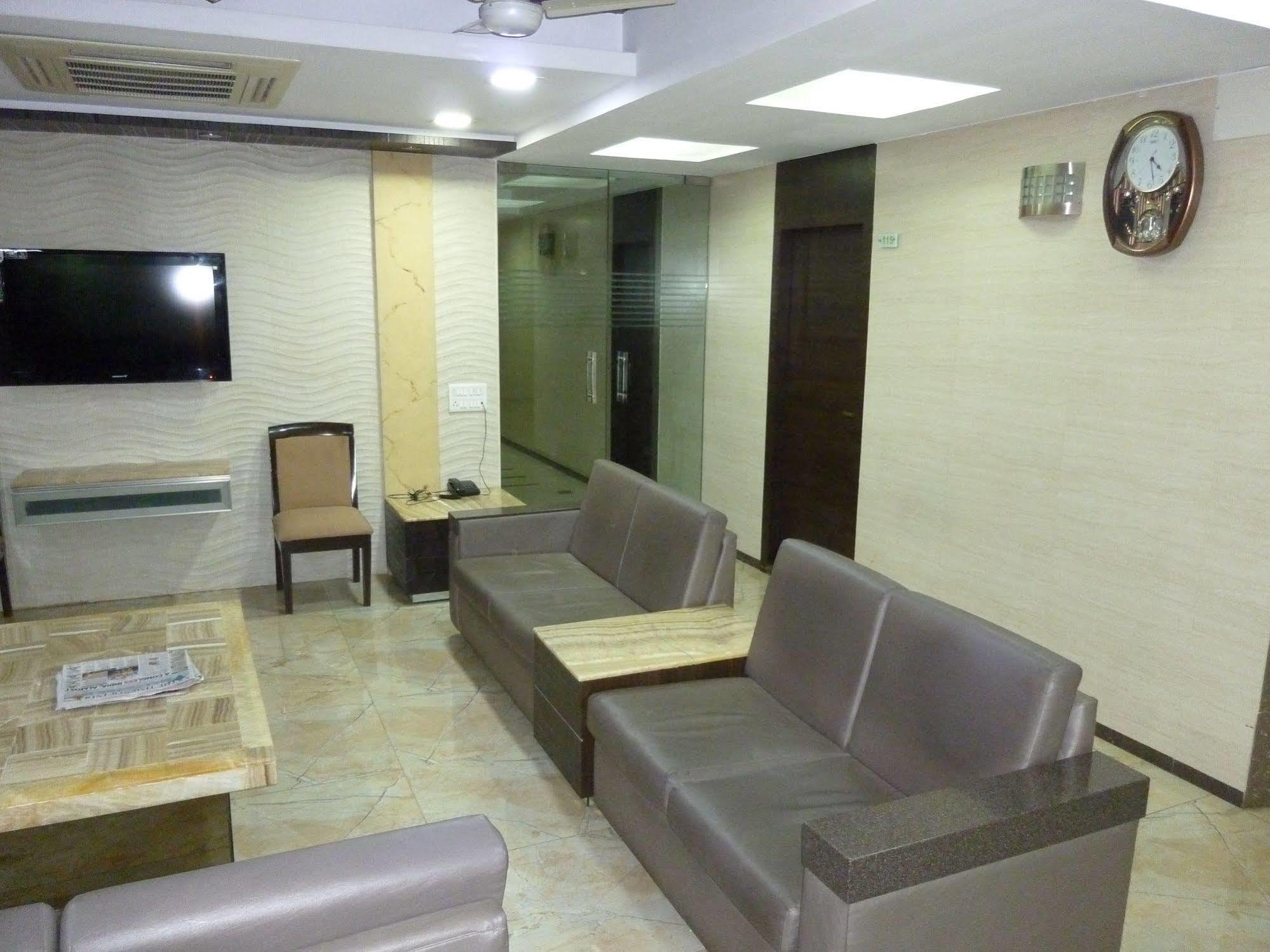 Hotel Regal Palace Mumbai Exterior photo