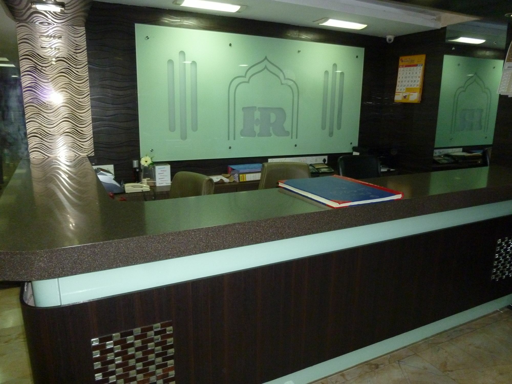 Hotel Regal Palace Mumbai Exterior photo